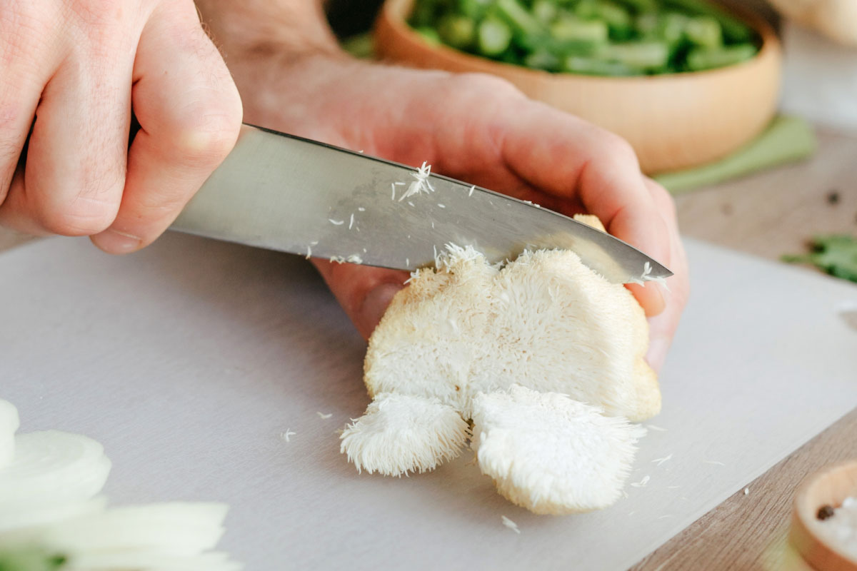 Cutting Lion's Mane